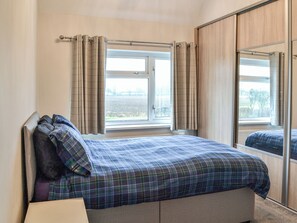 3 bedrooms, free WiFi, bed sheets - Corner Farm - UK41369 (Carnaby, near Bridlington)