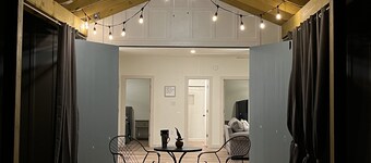 Hidden Bungalow 1 1/2 blocks from the beach