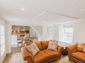 Open plan living space | Dalnaglar Cottage - Dalnaglar Castle and Cottages, Glenshee, Cairngorms