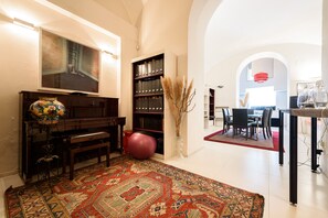 Interior - Via del Parco Margherita 24 (Napoli)