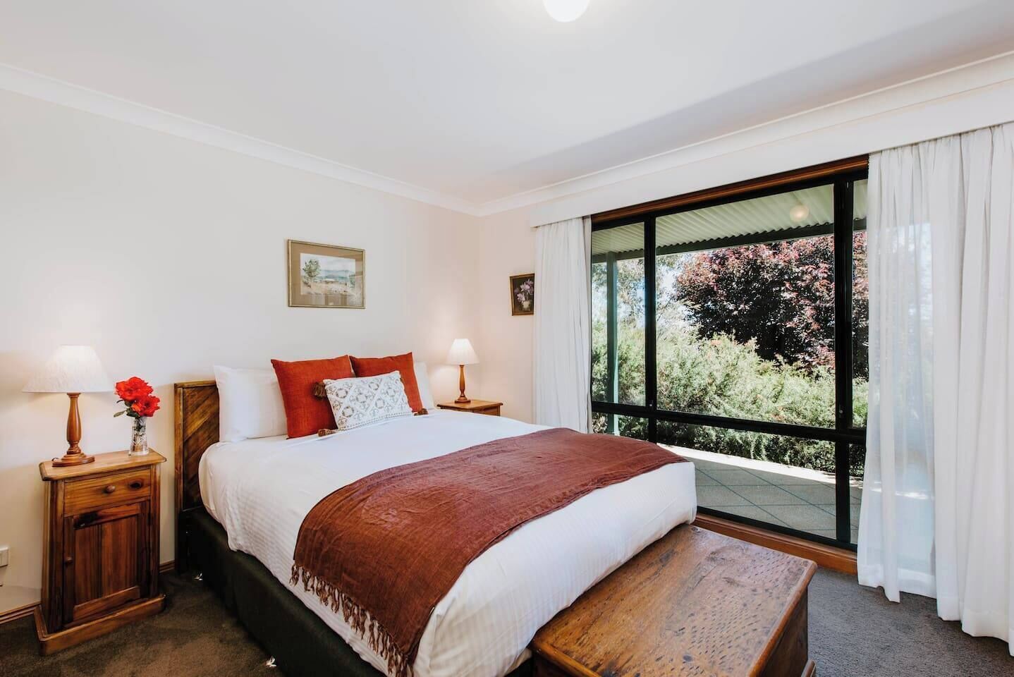 4 Schlafzimmer, Schreibtisch, Bügeleisen/Bügelbrett, Reisekinderbett