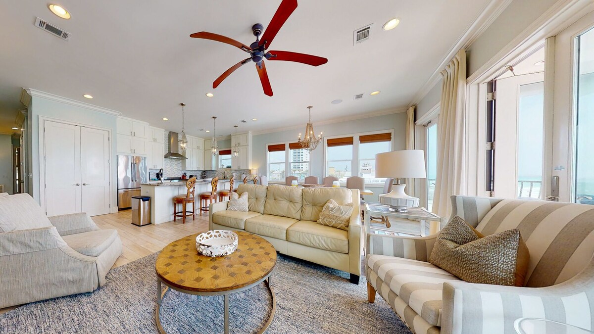 Photo 4 of La Mer - Spectacular Beachfront Luxury Home with Pool and Beach Service!