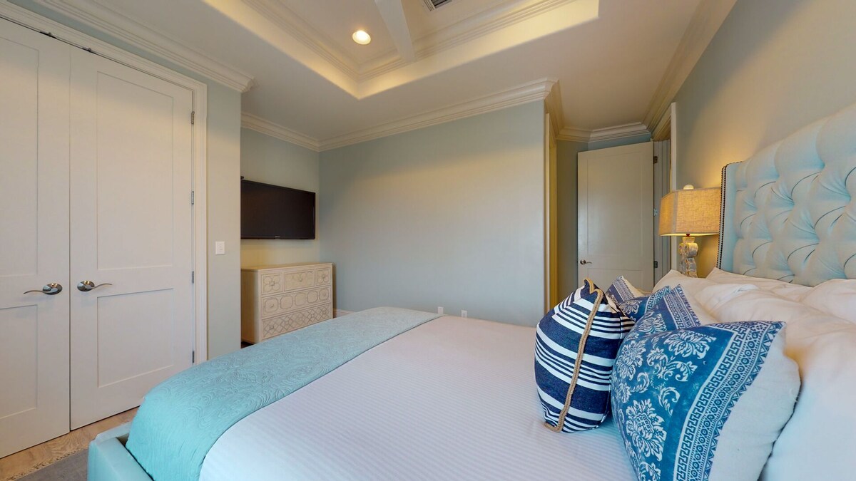 Photo 49 of La Mer - Spectacular Beachfront Luxury Home with Pool and Beach Service!
