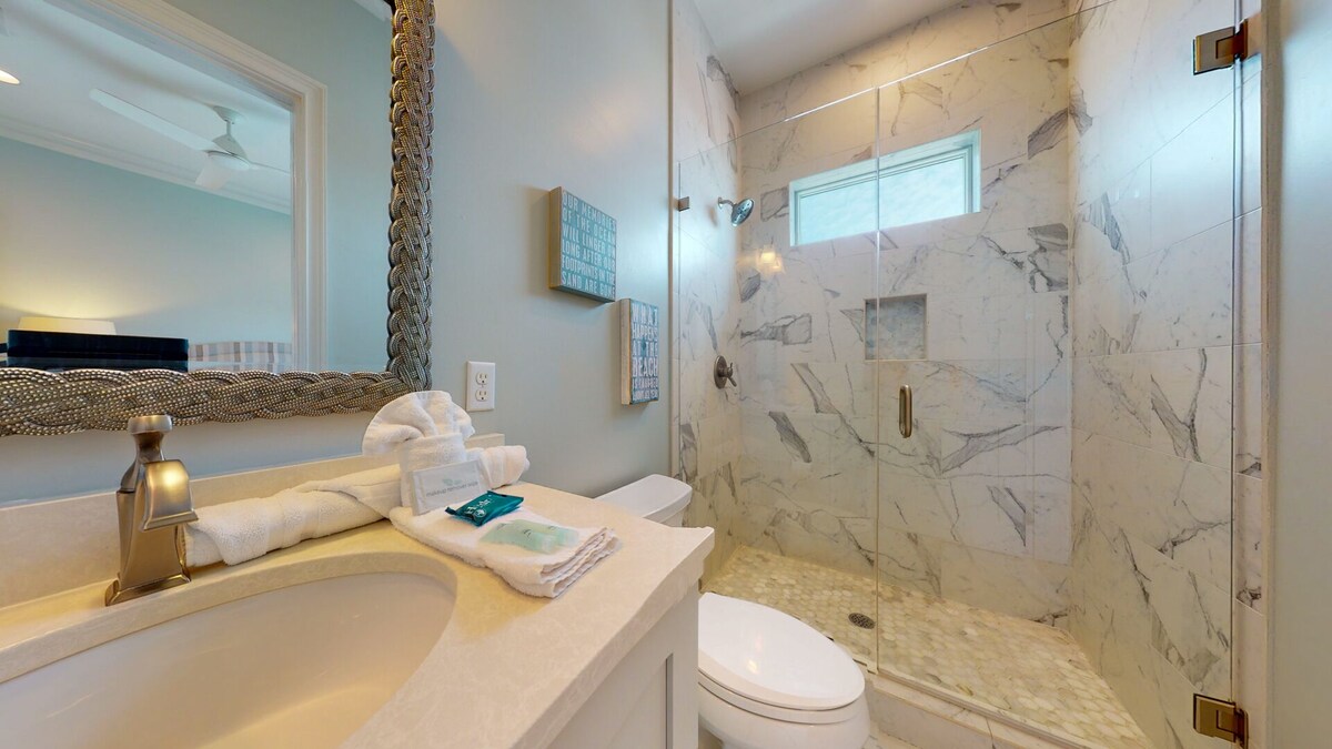 Photo 25 of La Mer - Spectacular Beachfront Luxury Home with Pool and Beach Service!