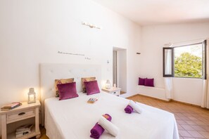 4 bedrooms, in-room safe, iron/ironing board, WiFi (free) - Villa w/ heatable pool & BBQ in Carvoeiro (Carvoeiro)