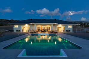 Pool - B.I. Kohola Lani , Very private, Pool, Amazing Views! AC in bedrooms! (Kamuela)