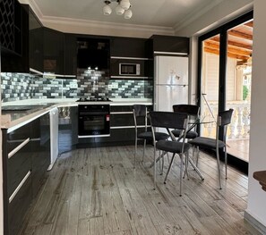 House | Private kitchen
