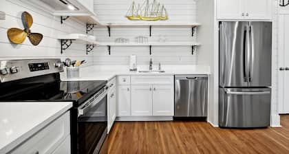 New 2 Bedroom Beach Rental in downtown Bay St Louis