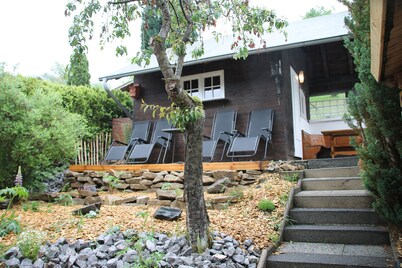 Vacation home for 12 people with sauna, garages, garden, dogs welcome