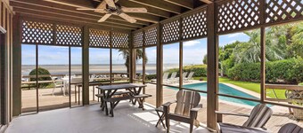 Classic Oceanfront Cottage w/Pool