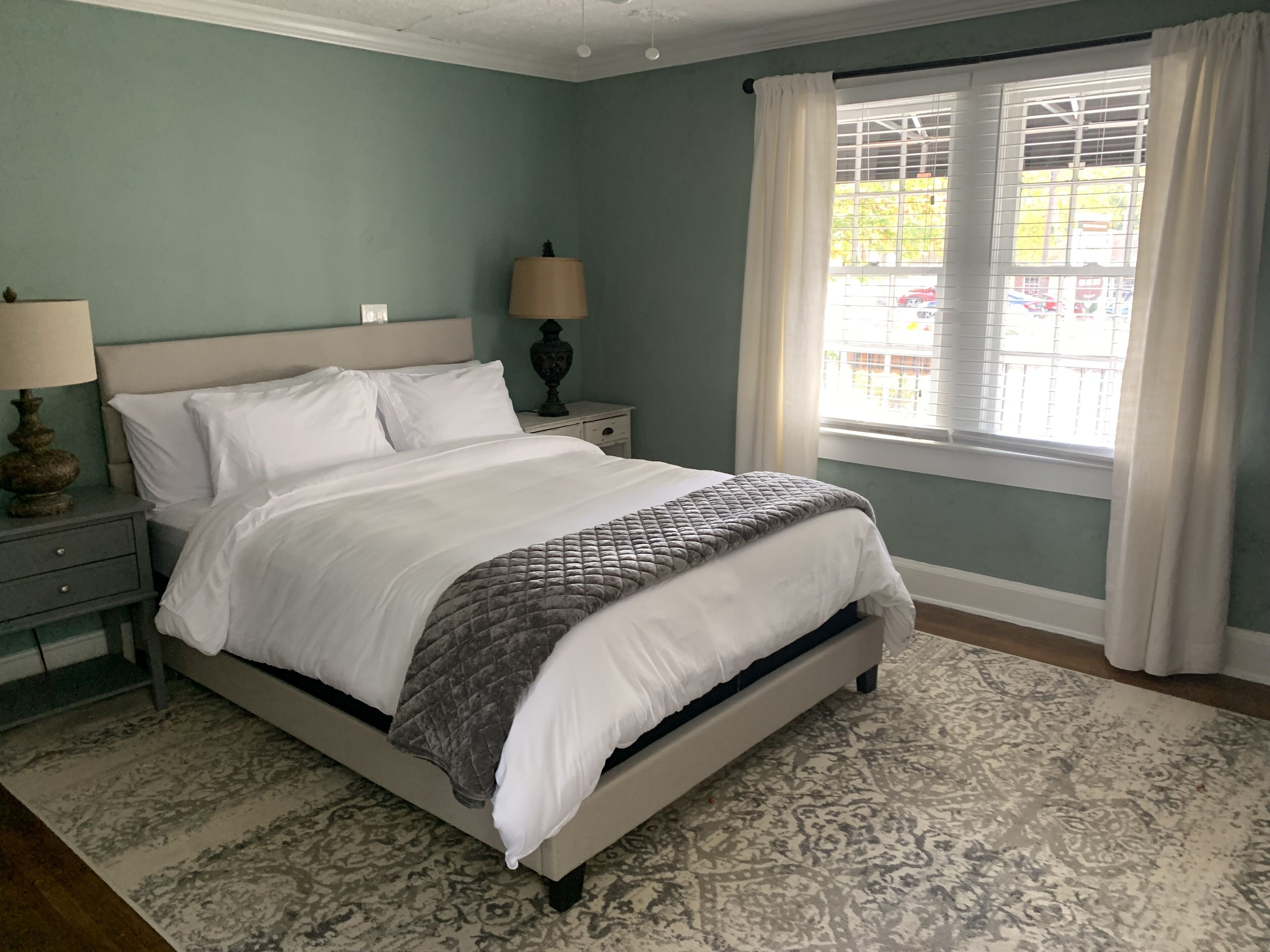 3 bedrooms, desk, iron/ironing board, free WiFi