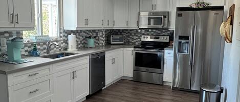 Microwave, oven, stovetop, dishwasher