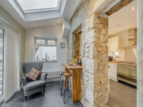 Dishwasher, high chair - Spacious Victorian villa with a substantial enclosed garden. (Lelant, near St Ives)