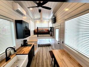 Premium Cabin | Memory foam beds, individually decorated, individually furnished - Zion's Tiny Getaway (Hurricane)