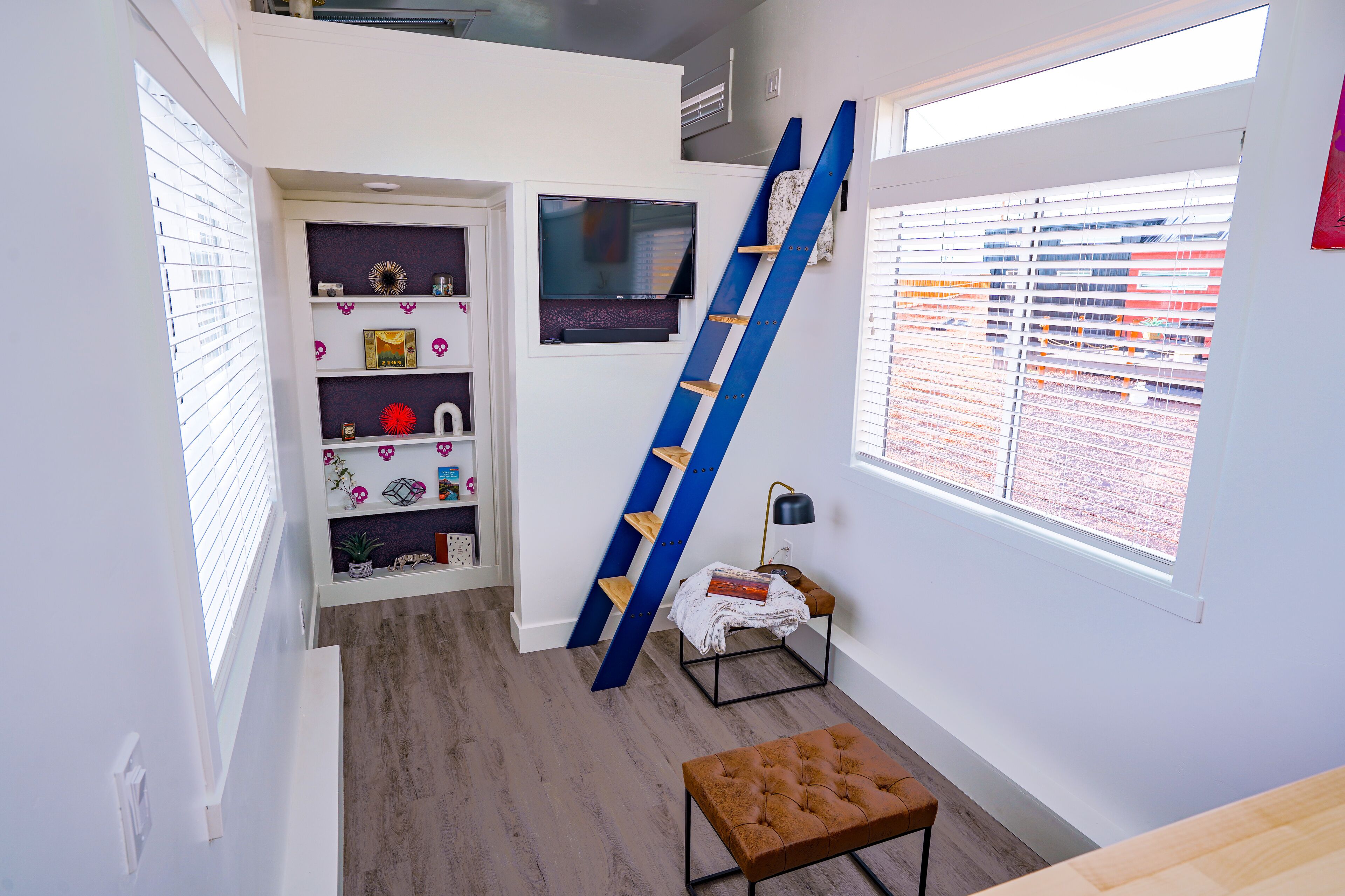 Comfort Cabin | Living area