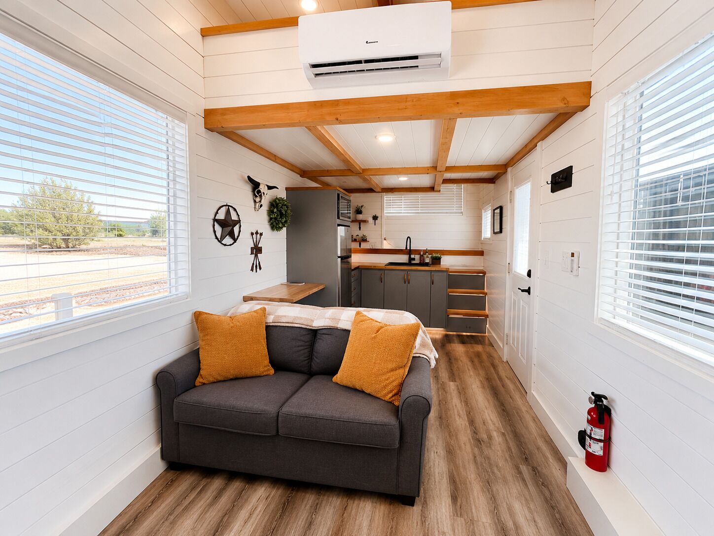 Romantic Cabin | Living area | Smart TV, Netflix, Hulu, streaming services