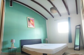 2 Schlafzimmer, Bügeleisen/Bügelbrett, Reisekinderbett, kostenloses WLAN