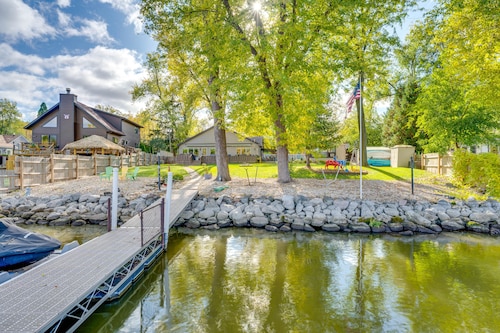 Boat Dock & Backyard: 'Rock River Retreat'