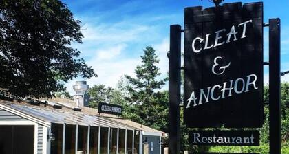 Walk 2 Beach! Slps 10! Fire Pit! Location! A/C!