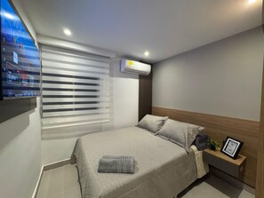 Desk, iron/ironing board, WiFi, bed sheets - Luxury apartment with ocean view only 5 min from the historic center. (Cartagena de Indias)