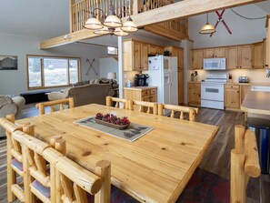Interior - Overlook, gorgeous large home with Hot Tub and Pool Table, 5/3, near Granby Ranch - Sleeps 12 (Granby)