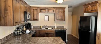 Cozy Stay Near National Parks & BYUI - Sleeps 6