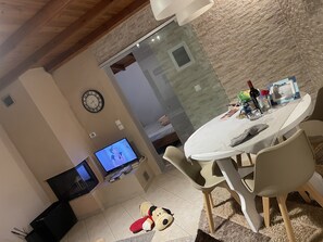 House | Dining