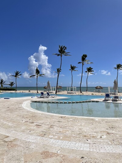 Aqua View - Luxury Condo