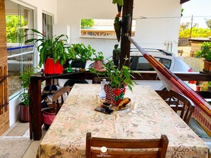Chalet | Outdoor dining - Casa Família: Praia, Campeche e Conforto (Florianópolis)