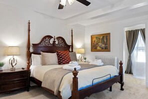 2 makuuhuonetta, silitysrauta/-lauta, ilmainen Wi-Fi, vuodevaatteet