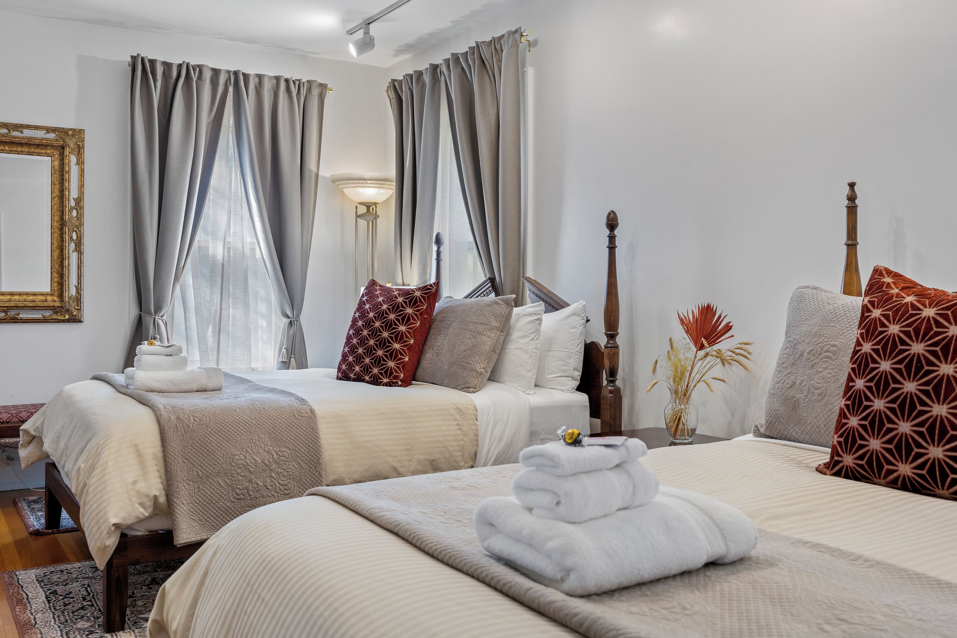 2 habitaciones, tabla de planchar con plancha y wifi gratis 