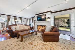 Smart-TV og stereoanlegg