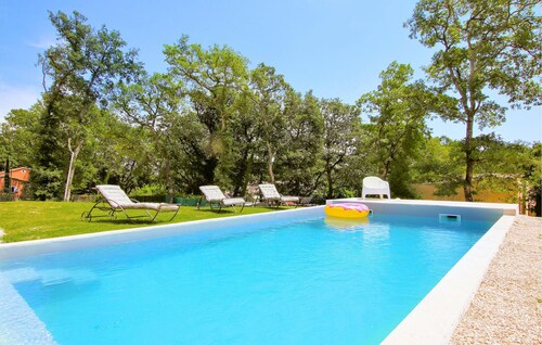 Stunning home in Grignan