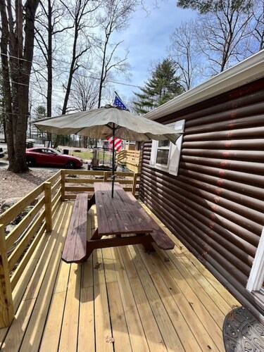 Wally`s Cabin|New|Hot Tub|Kayaks|Firepit|Fireplace