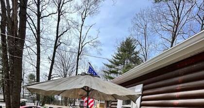 Wally`s Cabin|New|Hot Tub|Kayaks|Firepit|Fireplace