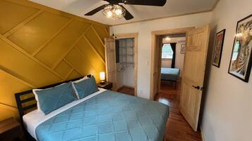 3 slaapkamers, een strijkplank/strijkijzer, gratis wifi, beddengoed