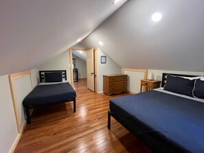 3 chambres, fer et planche à repasser, Wi-Fi gratuit, draps fournis