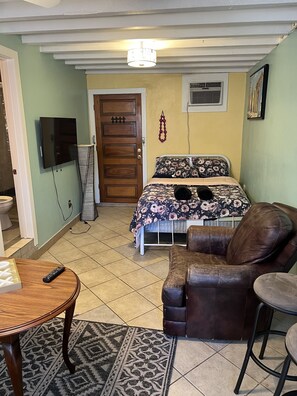 1 bedroom, free WiFi