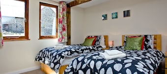 2 bedroom accommodation in Umberleigh
