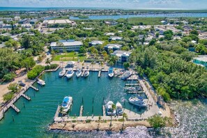 Marina - 2BR Condo with Pool & Marina in Marathon (Marathon)