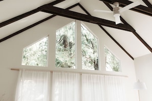 Interior - Darling House (Gresham)