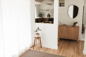 Interior - Darling House (Gresham)