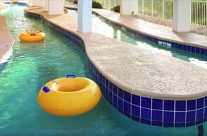 Innenpool, beheizter Pool