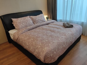 2 bedrooms, desk, iron/ironing board, free WiFi