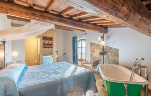 2 Schlafzimmer, Reisekinderbett, kostenloses WLAN, Bettwäsche