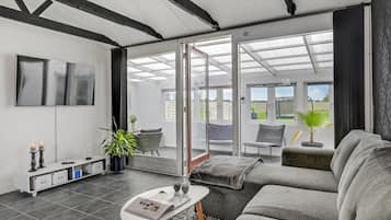 Smart-tv och eldstad