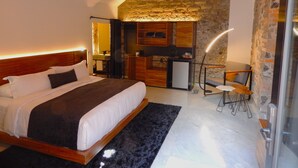Suite estándar | Caja fuerte, cortinas opacas, tabla de planchar con plancha