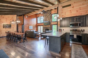 Fridge, microwave, oven, stovetop - Gray Ridge - 6BR/4BA Modern Style Log Cabin - Walk to Old Man's Cave! (Logan)