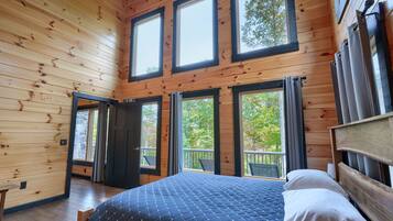 6 bedrooms, free WiFi, bed sheets