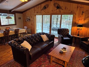 Smart TV, fireplace, DVD player, books